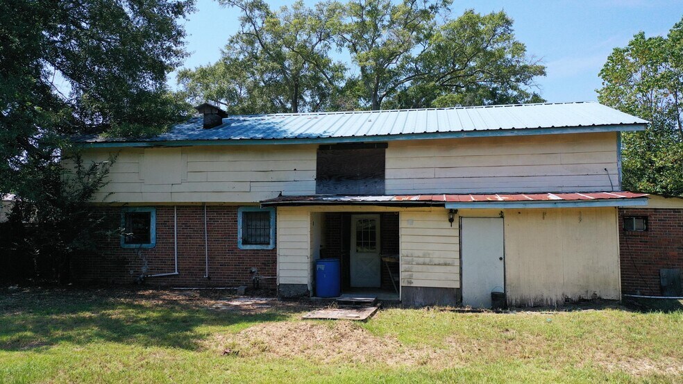 More Photos Of 612 N Main St, Atmore Land For Sale