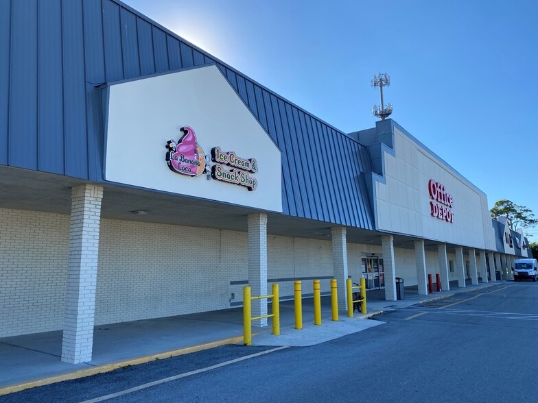 More Photos Of 4558-4624 Lake Worth Rd, Greenacres Restaurant For Lease