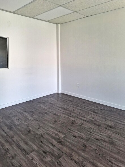 More Photos Of 9205-9265 Shaughnessy St, Vancouver Warehouse For Lease