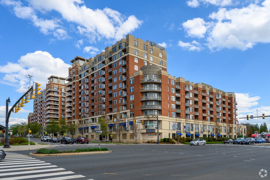Primary Photo Of 3600 S Glebe Rd, Arlington Apartments For Lease