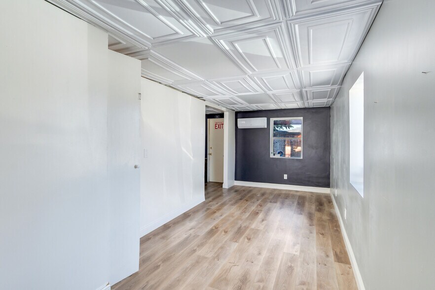 More Photos Of 163 E 6th St, Beaumont Storefront For Sale