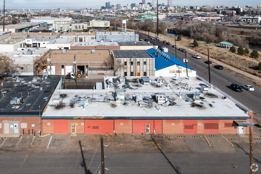 More Photos Of 1001 W Center Ave, Denver Warehouse For Lease