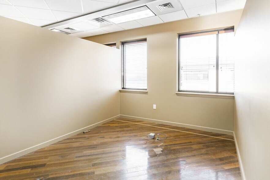 More Photos Of 7555 S Center View Ct, West Jordan Medical For Sale
