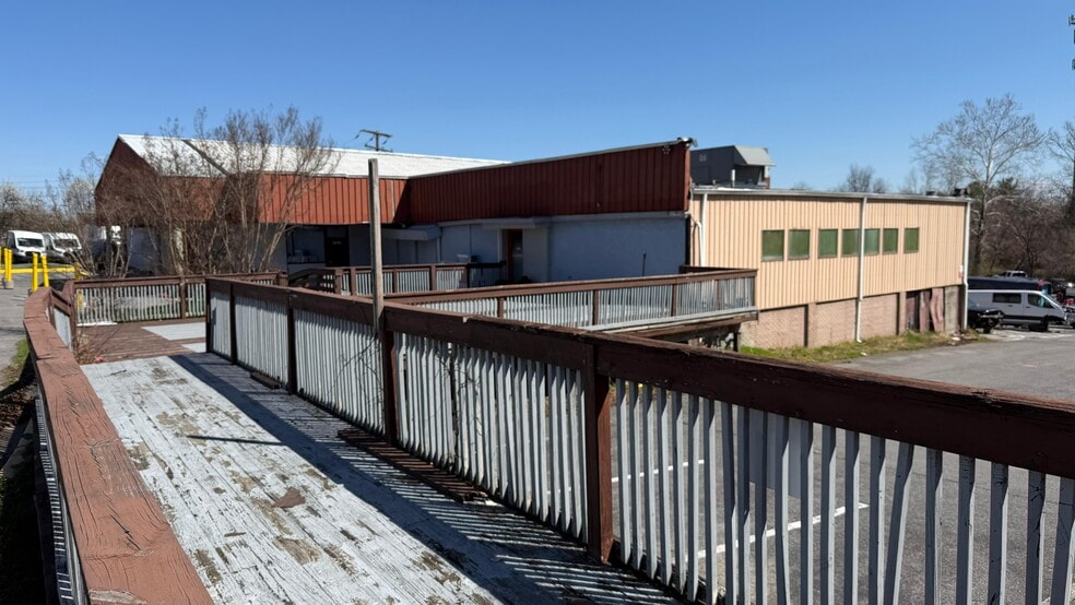 More Photos Of , Laurel Unknown For Sale