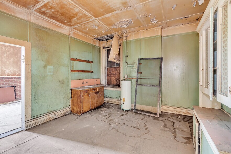 More Photos Of 1800-1810 Broad St, Augusta Storefront Retail Office For Sale