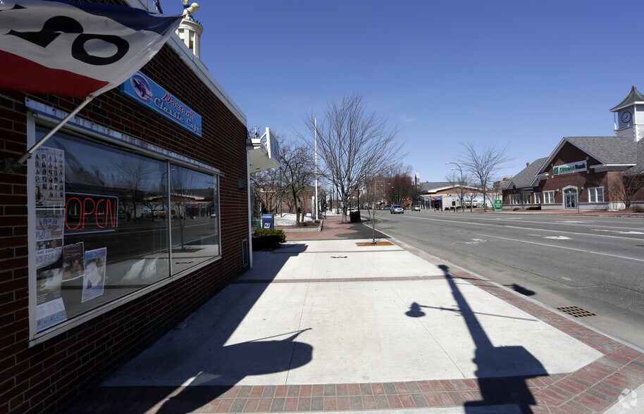 More Photos Of 233 Main St, Nashua Restaurant For Lease