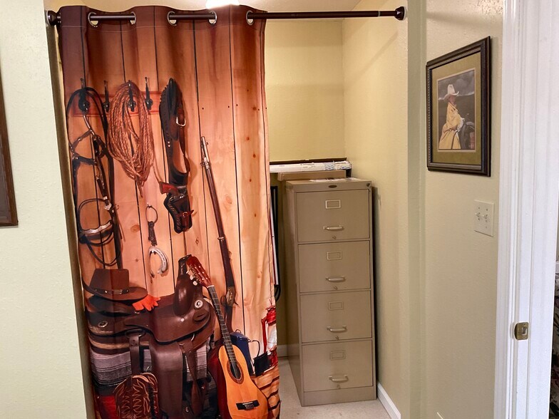 More Photos Of 1302 N East St, Alturas Office Residential For Sale
