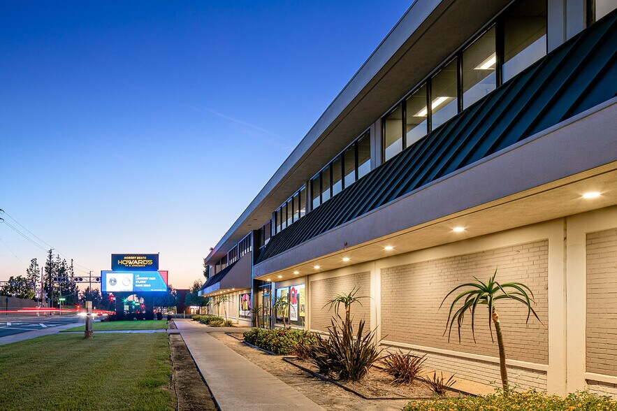 More Photos Of 901 E Imperial Hwy, La Habra Office For Sale