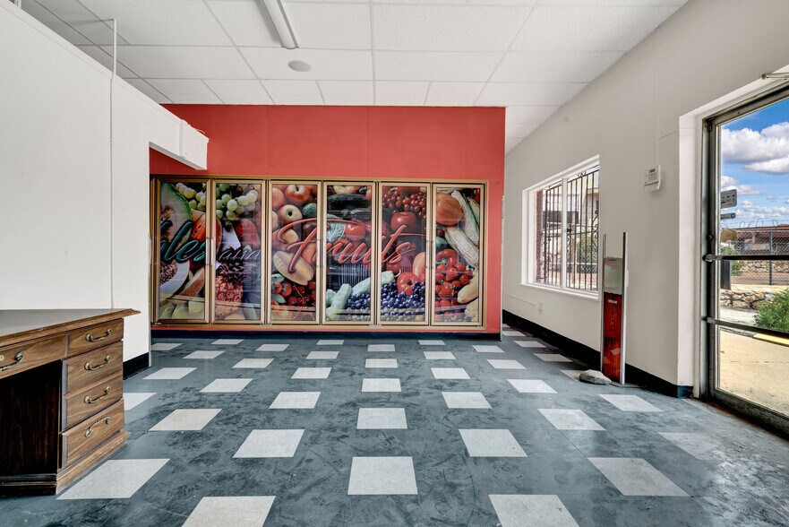 More Photos Of 232 Torres St, El Paso Storefront Retail Office For Lease