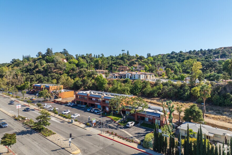 More Photos Of 1100-1160 E Route 66, Glendora Office For Lease