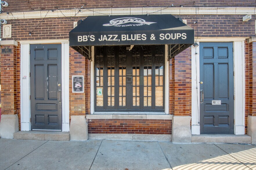 More Photos Of 700 S Broadway, Saint Louis General Retail For Sale