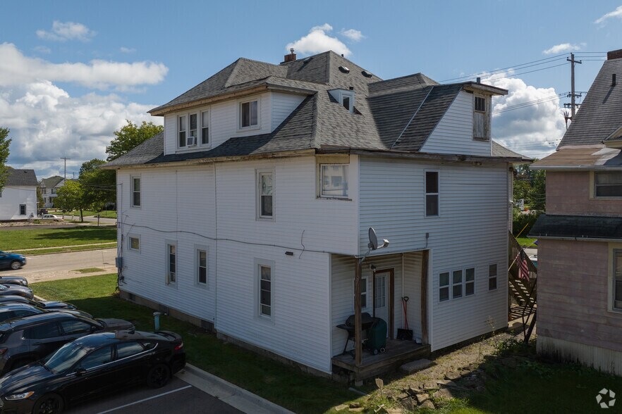 More Photos Of 532 Townsend St, Lansing Apartments For Sale