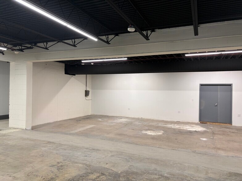 More Photos Of 4562 N 127th St, Butler Light Manufacturing For Sale
