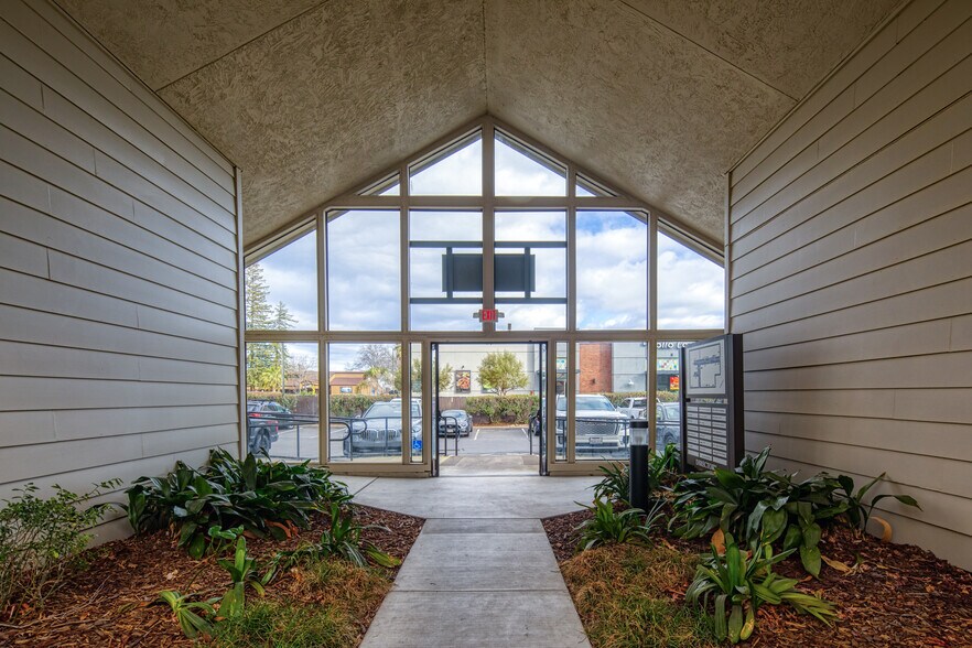 More Photos Of 3336 Bradshaw Rd, Sacramento Medical For Lease