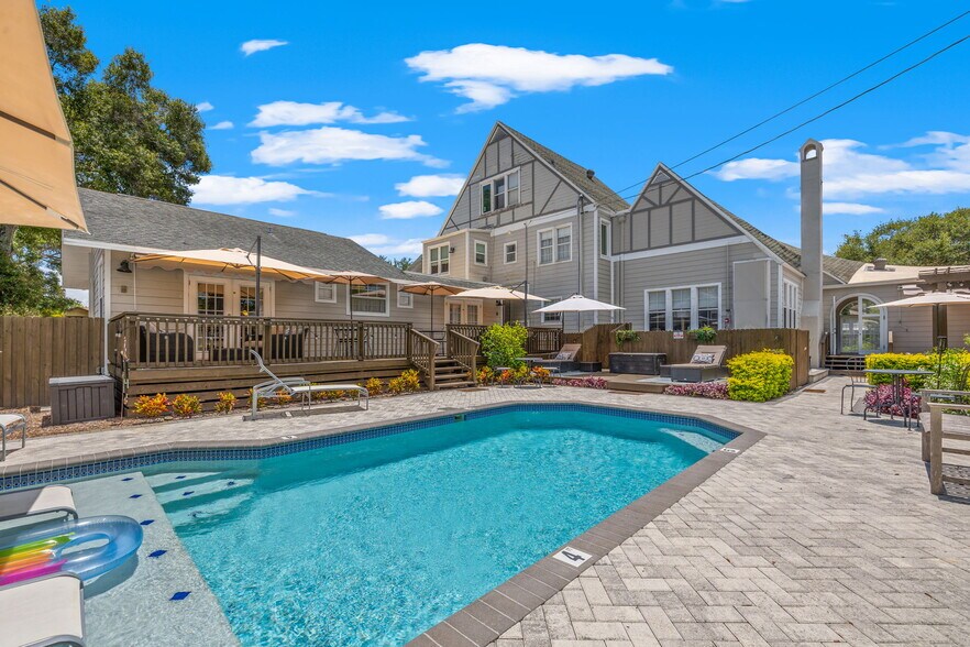 More Photos Of 2801 7th Ave N, Saint Petersburg Hospitality For Sale