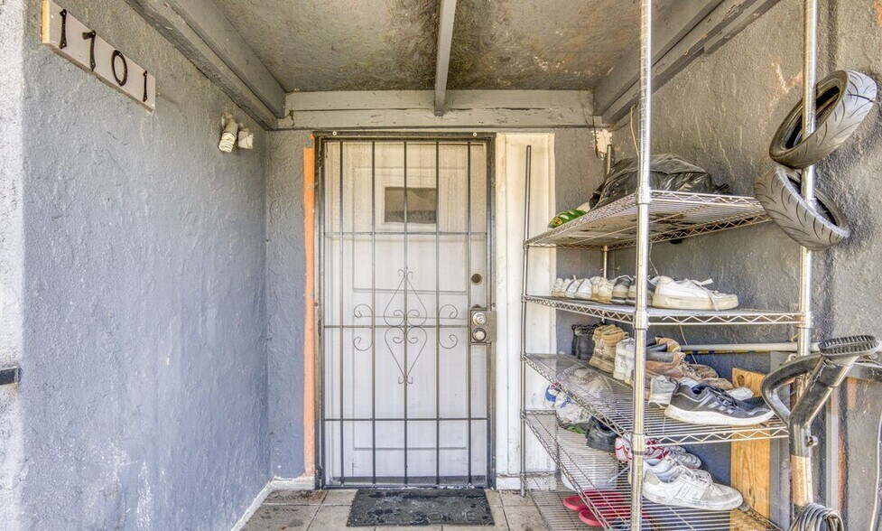 More Photos Of 275 S Union Ave, Los Angeles Apartments For Sale