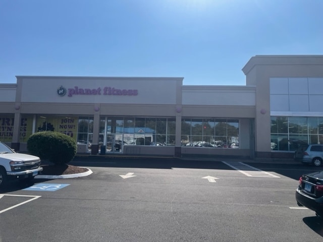 More Photos Of 265 Ellington Rd, East Hartford General Retail For Lease