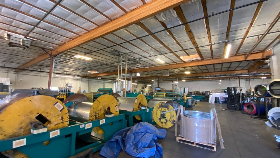 More Photos Of 210 N Pasadena St, Gilbert Manufacturing For Lease