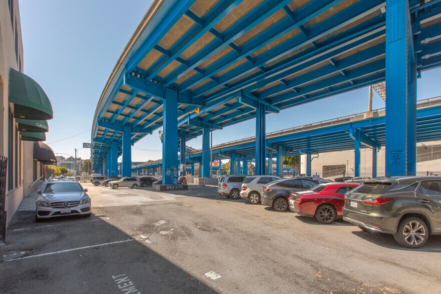 More Photos Of 680 8th St, San Francisco Storefront For Lease