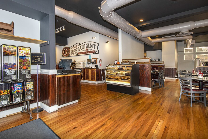 More Photos Of 32-34 Main St, Warwick Restaurant For Sale