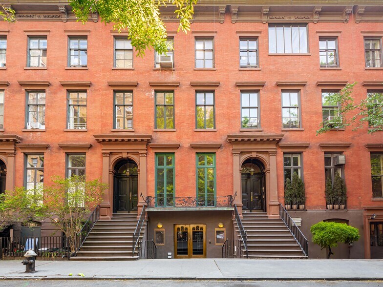 More Photos Of 62-66 W 11th St, New York Apartments For Lease