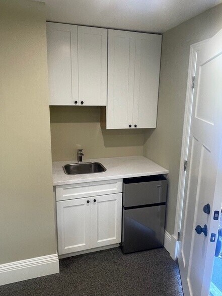 More Photos Of 5666 Telegraph Ave, Oakland Office For Lease