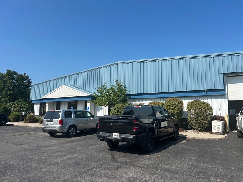 More Photos Of 760 Canning Pky, Victor Light Distribution For Lease