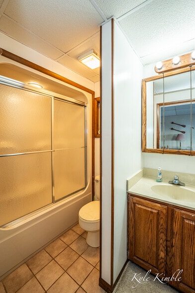 More Photos Of 104 W Houghton Lake Dr, Prudenville Hotel For Sale