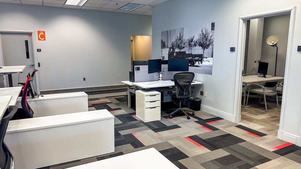 More Photos Of 14925 W 11 Mile Rd, Oak Park Research And Development For Lease