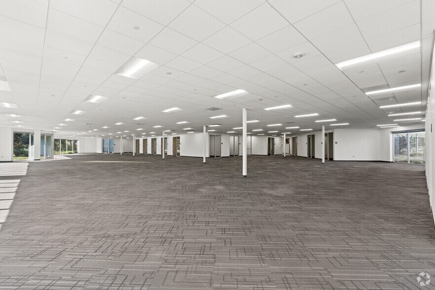 More Photos Of 2580 Junction Ave, San Jose Research And Development For Lease