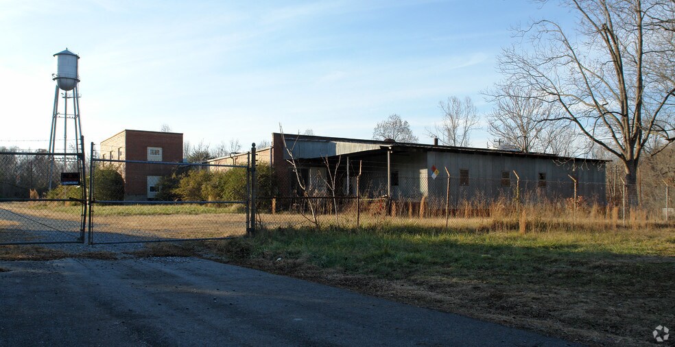 More Photos Of 2729 Ossipee Front St, Elon Truck Terminal For Sale