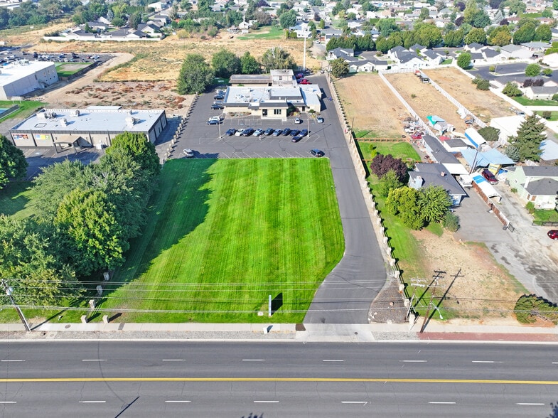 More Photos Of 1608 S 24th Ave, Yakima Movie Radio TVStudio For Sale