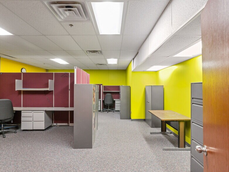 More Photos Of 1228 E Orman Ave, Pueblo Office For Sale
