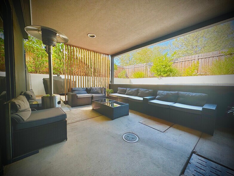 More Photos Of 3932 Ponderosa Rd, Shingle Springs Office For Sale