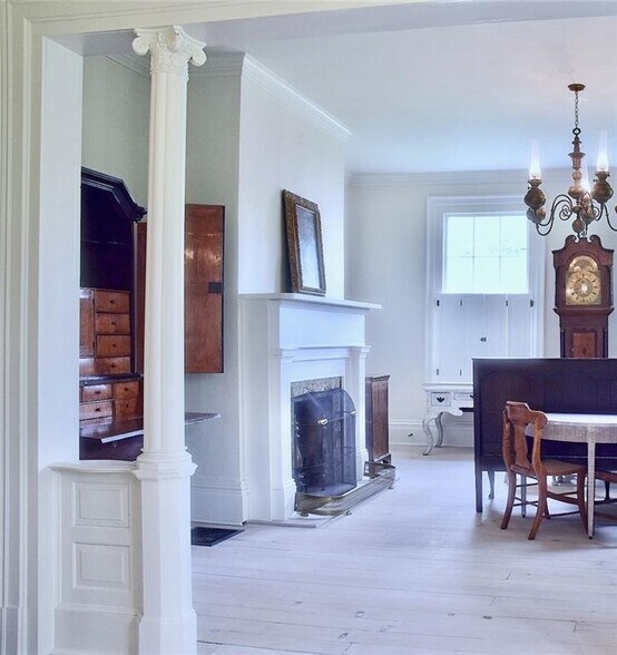 More Photos Of 415 Main St, Arrow Rock Specialty For Sale