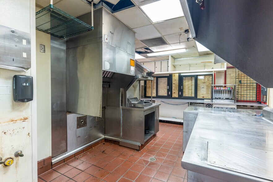 More Photos Of 2901 Candlers Mountain Rd, Lynchburg Fast Food For Sale