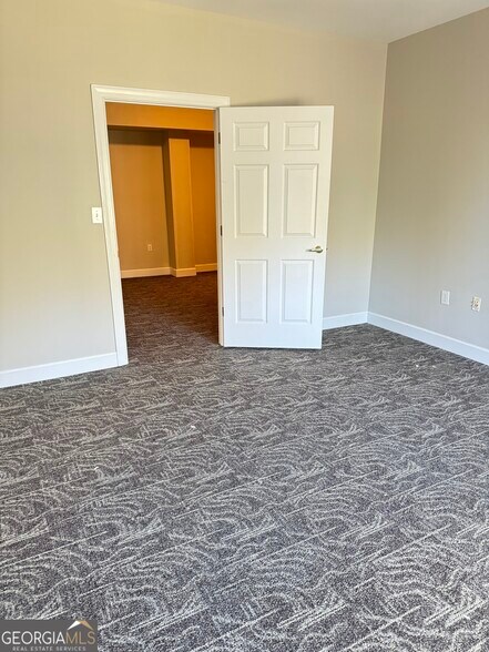 More Photos Of 2885 Hog Mountain Rd, Dacula Office For Lease