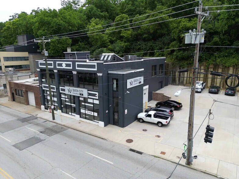 Primary Photo Of 1635 Reading Rd, Cincinnati Loft Creative Space For Lease