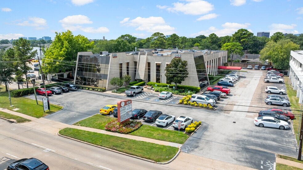 More Photos Of 909 Dairy Ashford Rd, Houston Office For Lease