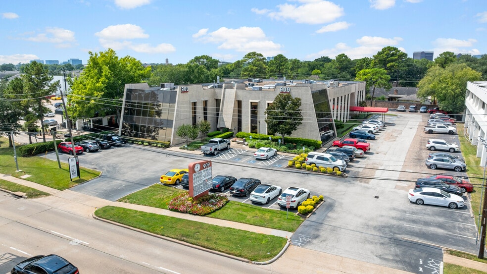 More Photos Of 909 Dairy Ashford Rd, Houston Office For Lease