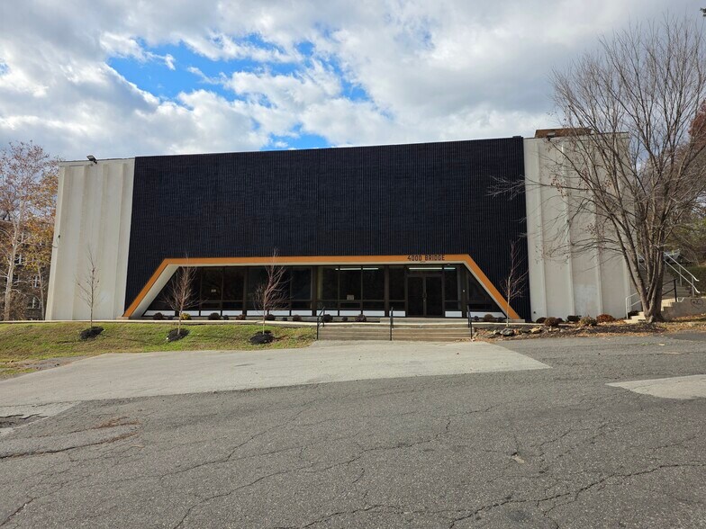 More Photos Of 4000 Bridge St, Drexel Hill Manufacturing For Lease