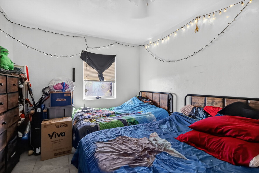 More Photos Of 2322 Johnson St, Hollywood Apartments For Sale