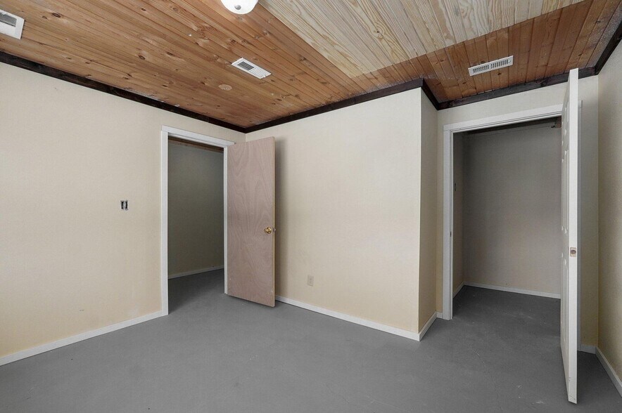 More Photos Of 610 S Locust St, Buffalo Apartments For Sale