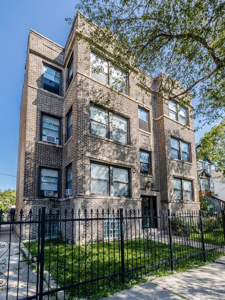 Primary Photo Of 4934 W Jackson Blvd, Chicago Apartments For Sale