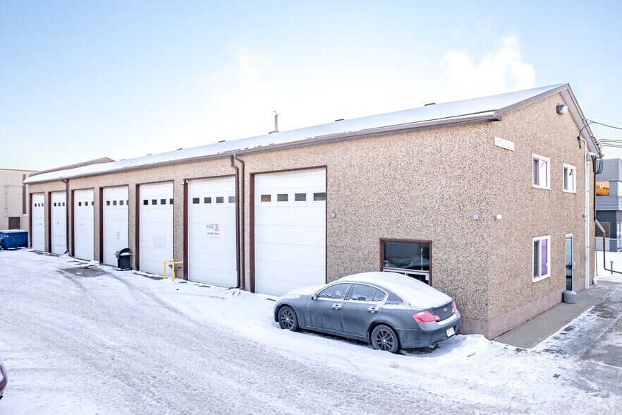 Primary Photo Of 15821 116th Ave NW, Edmonton Warehouse For Lease