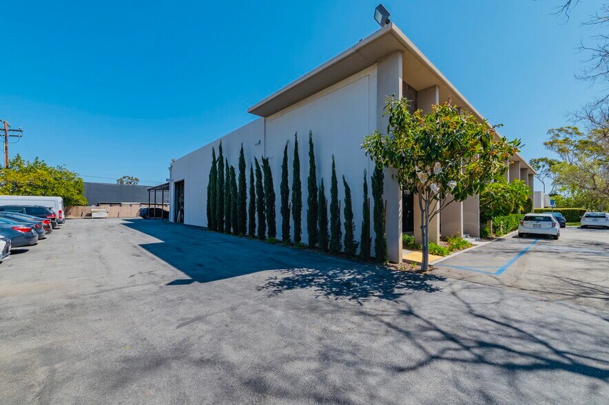 More Photos Of 1781 McGaw Ave, Irvine Warehouse For Lease