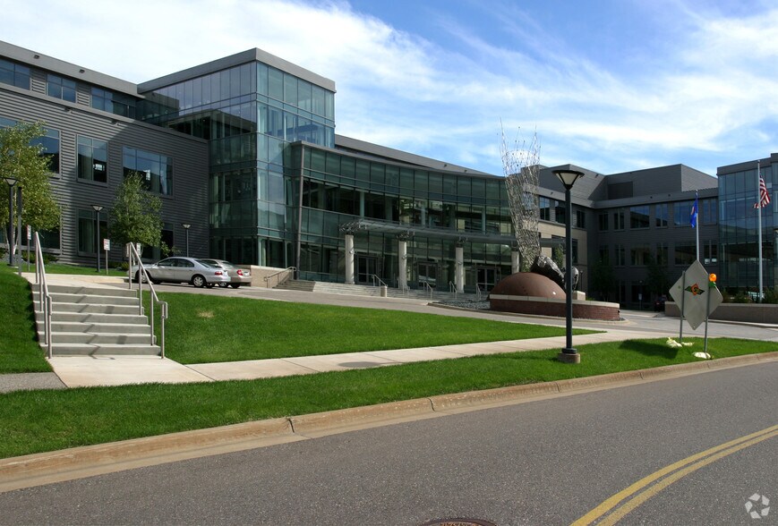 More Photos Of 13675 Technology Dr, Eden Prairie Unknown For Lease