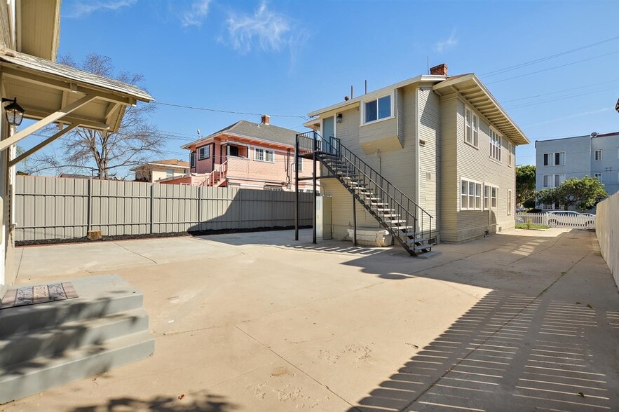More Photos Of 1703 S Burlington Ave, Los Angeles Apartments For Sale