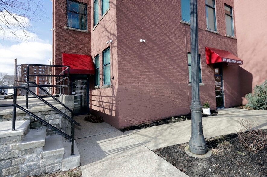 More Photos Of 101 Jeremiah V Sullivan Dr, Fall River Office For Lease