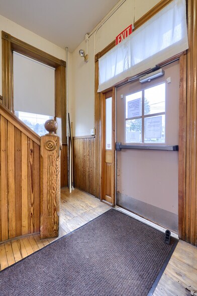 More Photos Of 3540 Saint Lawrence Ave, Reading Loft Creative Space For Sale